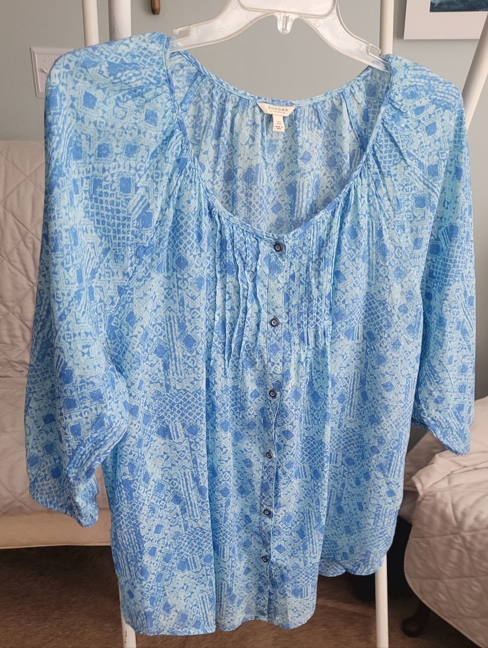 Light Blue Printed Button-Front Women’s Blouse Size: 2x